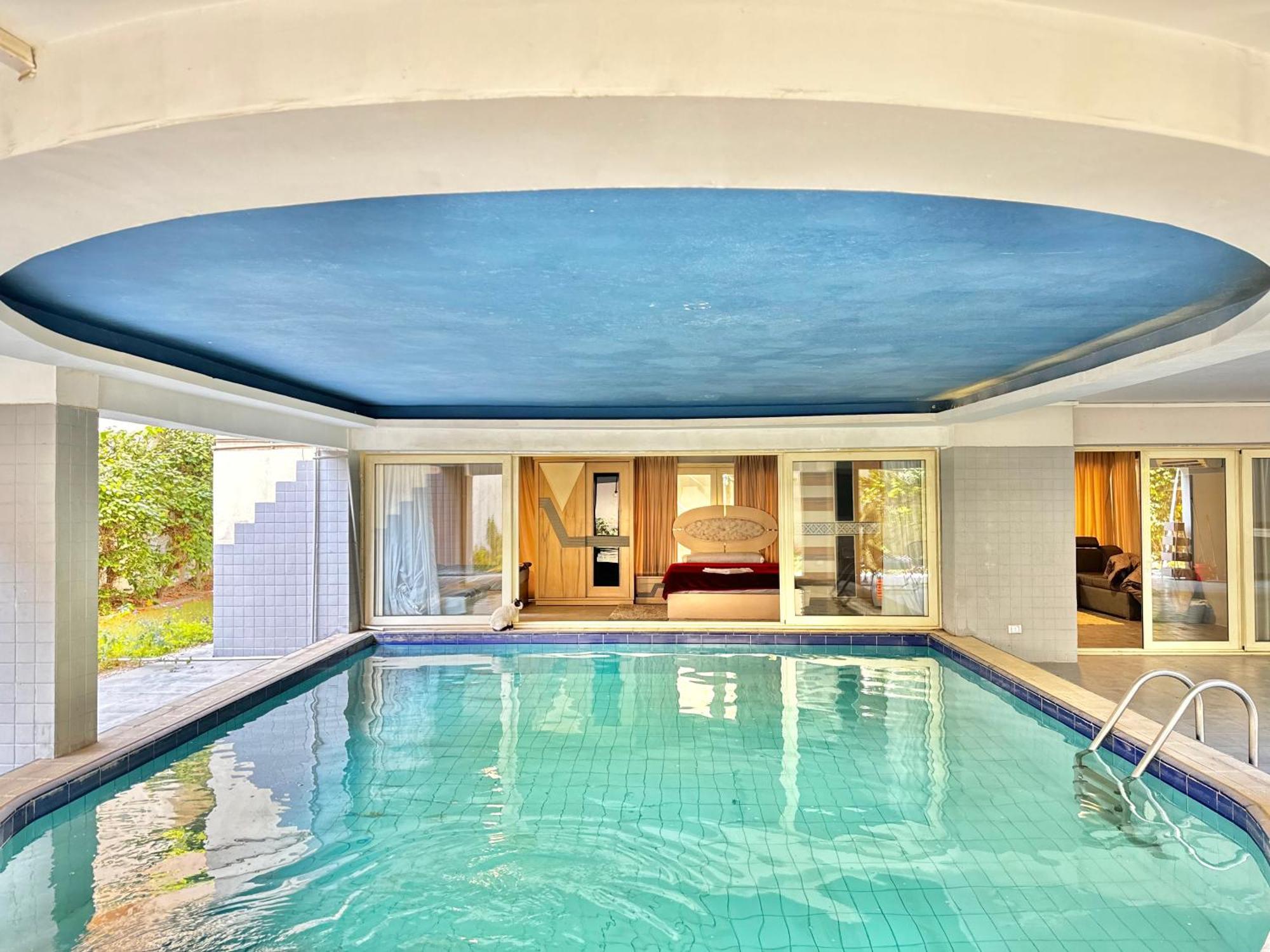 Charming With Private Pool In New Apartment