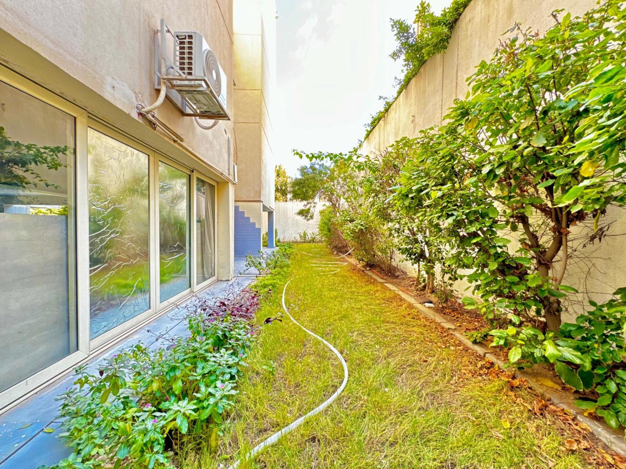 Apartment Charming With Private Pool In New