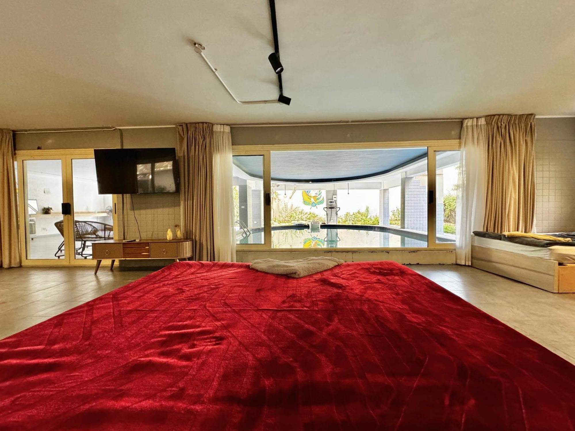 Charming With Private Pool In New * Cairo