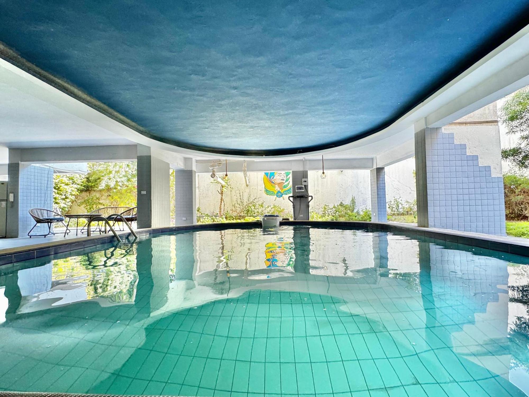 Charming With Private Pool In New Apartment