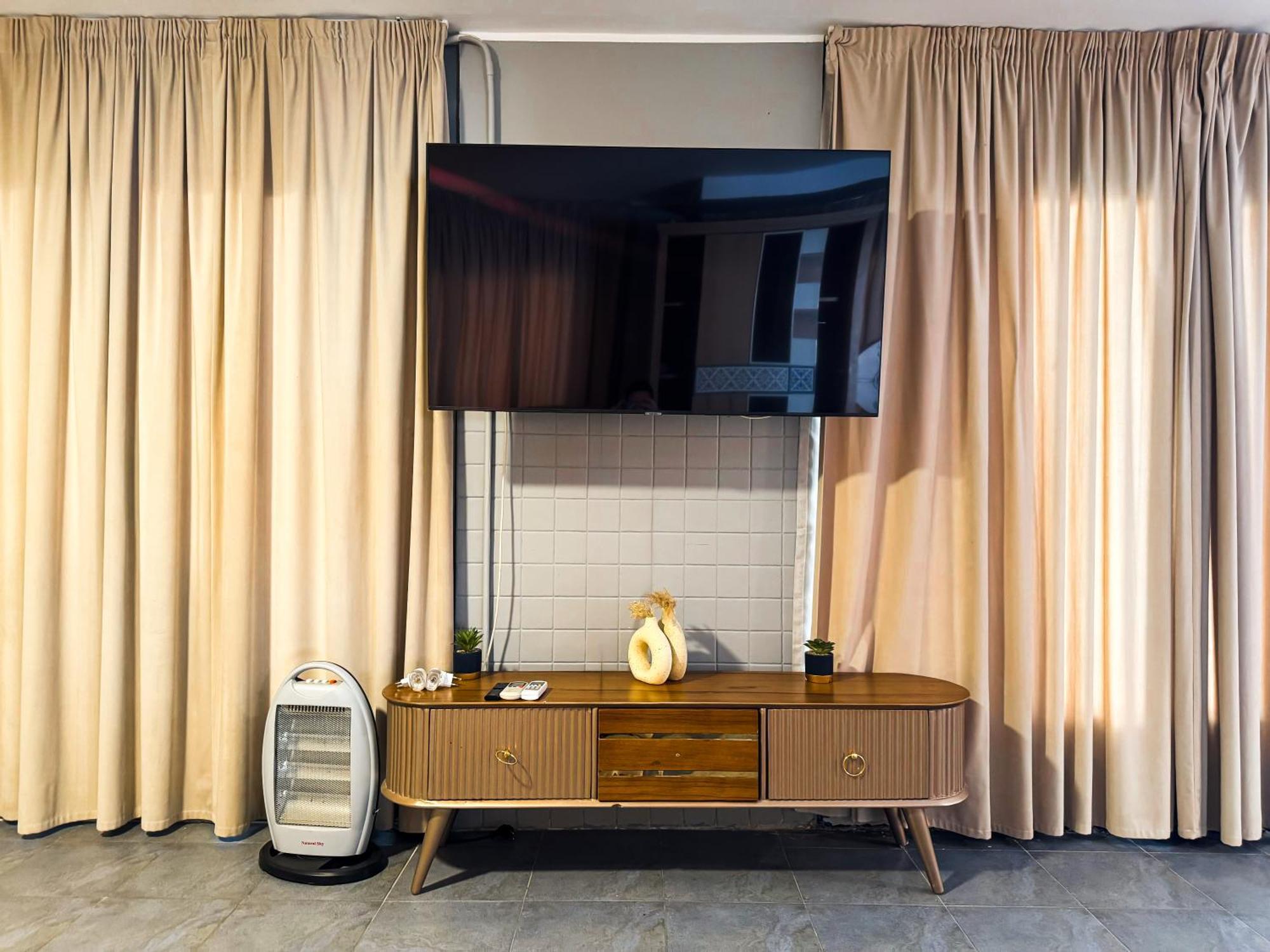 Charming With Private Pool In New Apartment *